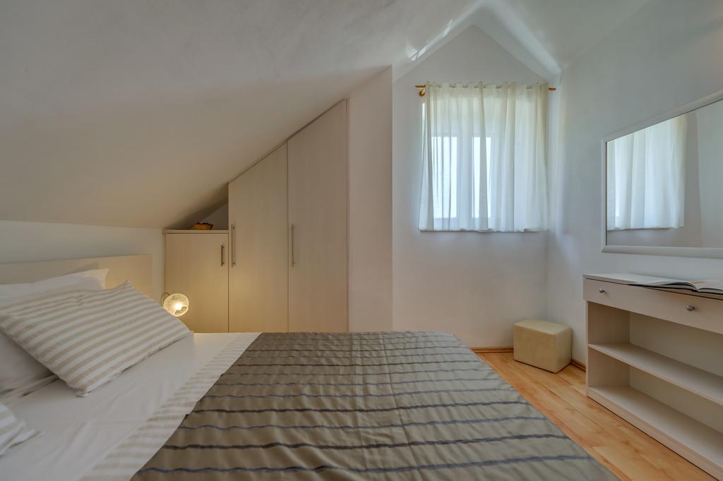 Apartments Obala Bol Zewnętrze zdjęcie